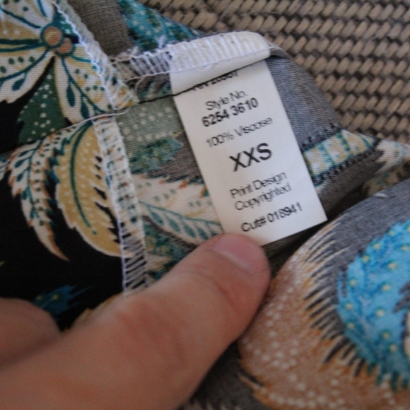 Authentic Hawaiian Dress, NWOT - Picture 9 of 11